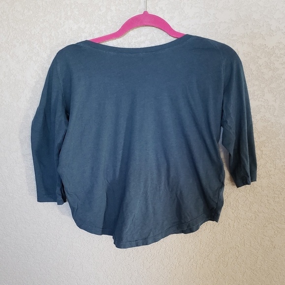 Fabletics Top. - Picture 1 of 4